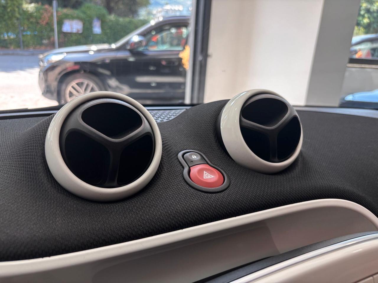 SMART FORFOUR 1.0 TWINAMIC PASSION 71CV LED-CLIMA