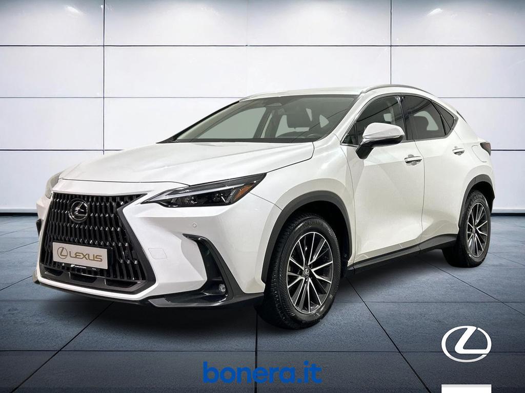 Lexus NX 2.5 Plug-in Premium 4WD e-CVT