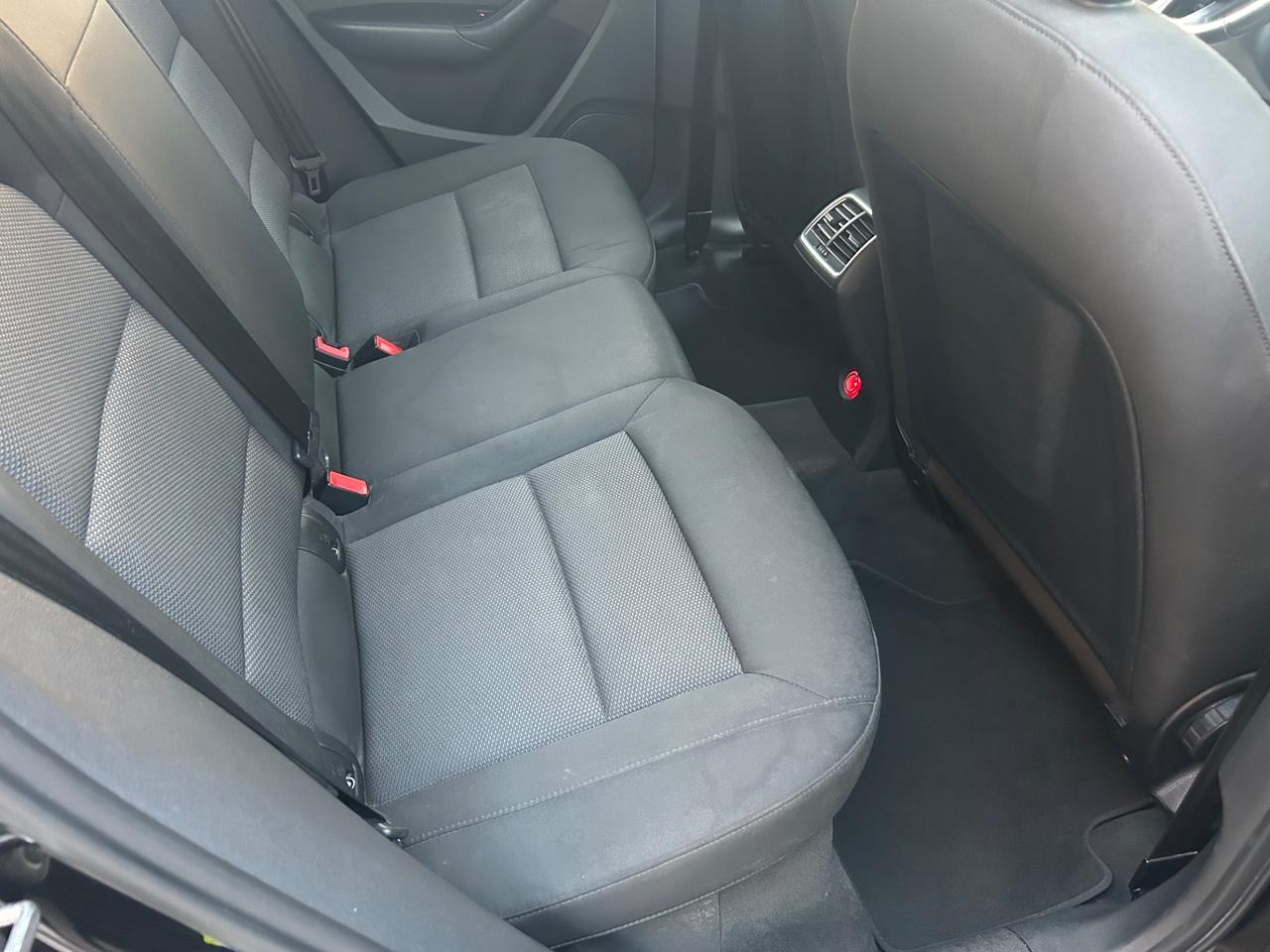 Audi Q3 2.0 TDI 120 CV Sport