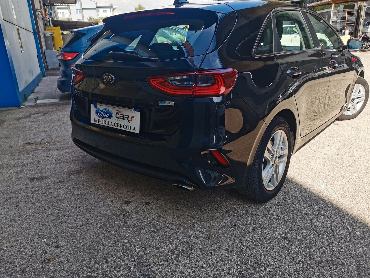 Kia Ceed 1.4 MPi GPL 5p. Business Class