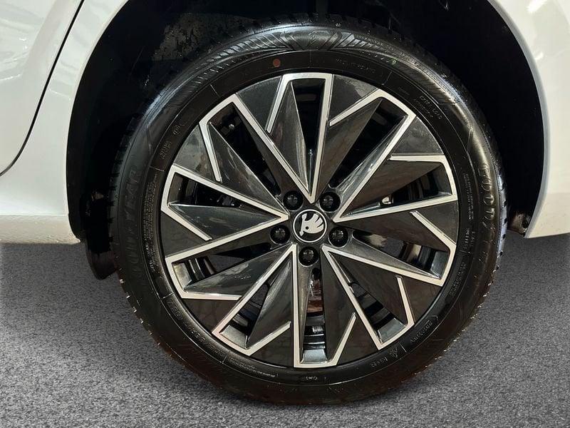 Škoda Kamiq 2024 1.0 tsi Black Dots 115cv