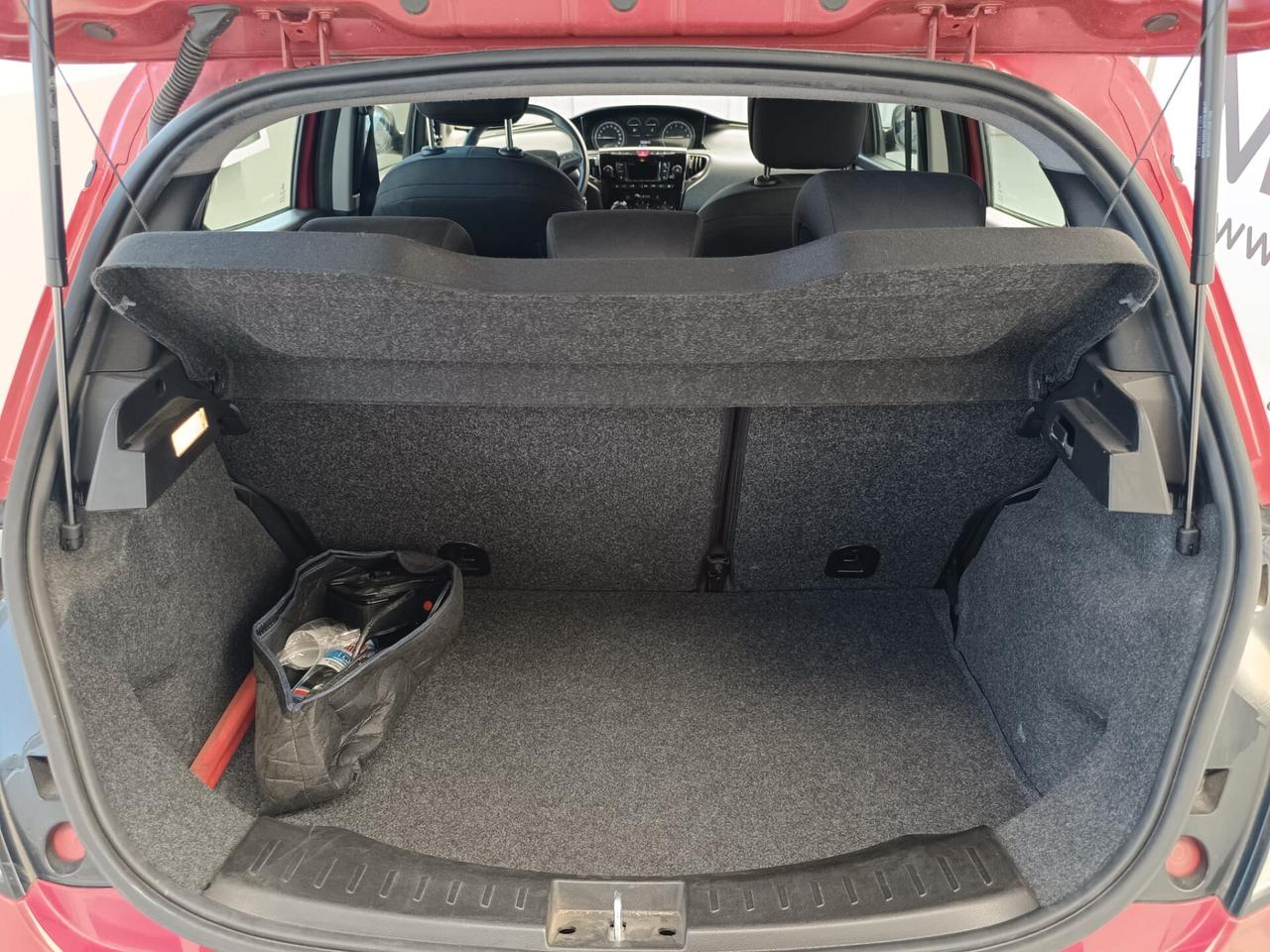 Lancia Ypsilon 1.2 69 CV 5 porte GPL Ecochic Gold