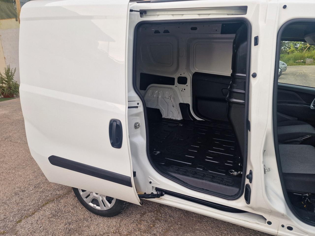 Doblò 1.6 MJT 105CV PC-TN Cargo Lamierato SX
