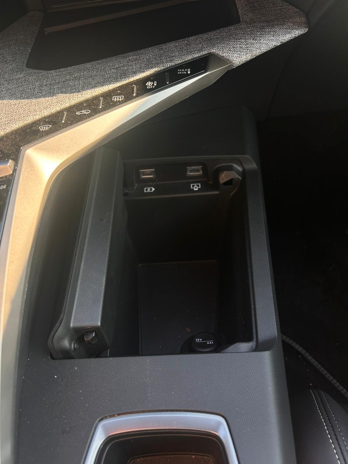 Peugeot 3008 Hybrid 136 e-DCS6 GT
