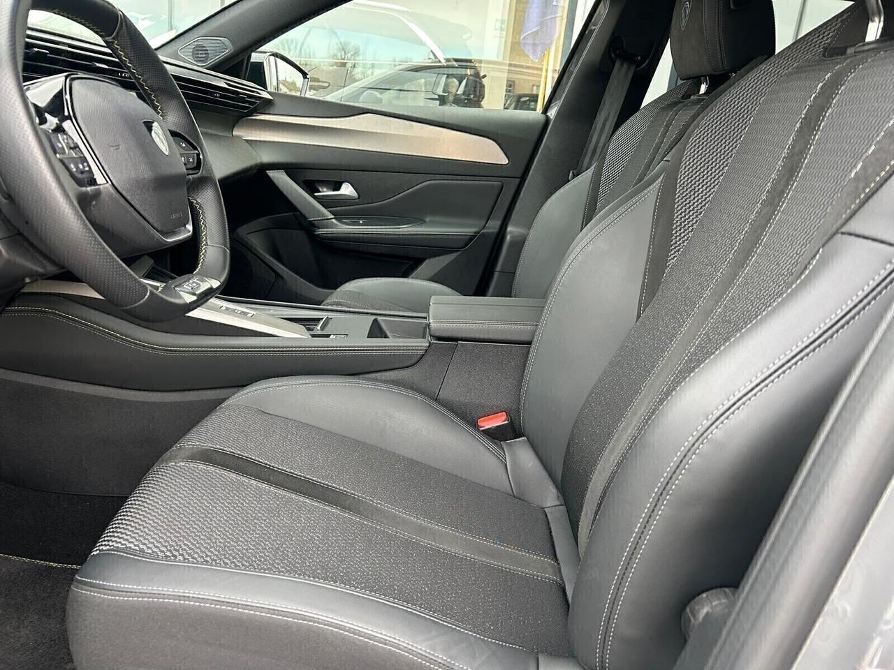 Peugeot 308 SW GT BlueHDi 130 EAT8 SPOTICAR
