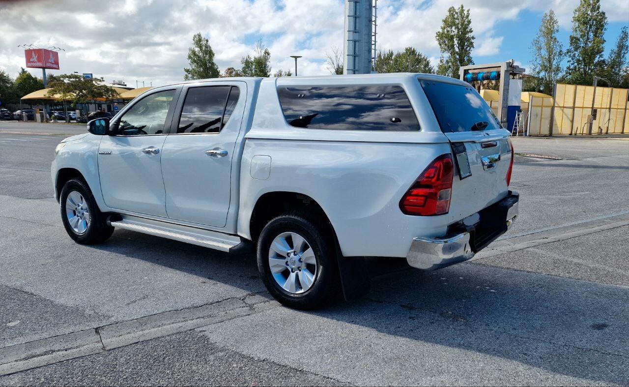 Toyota Hilux 2.5 D-4D 4WD 4p.