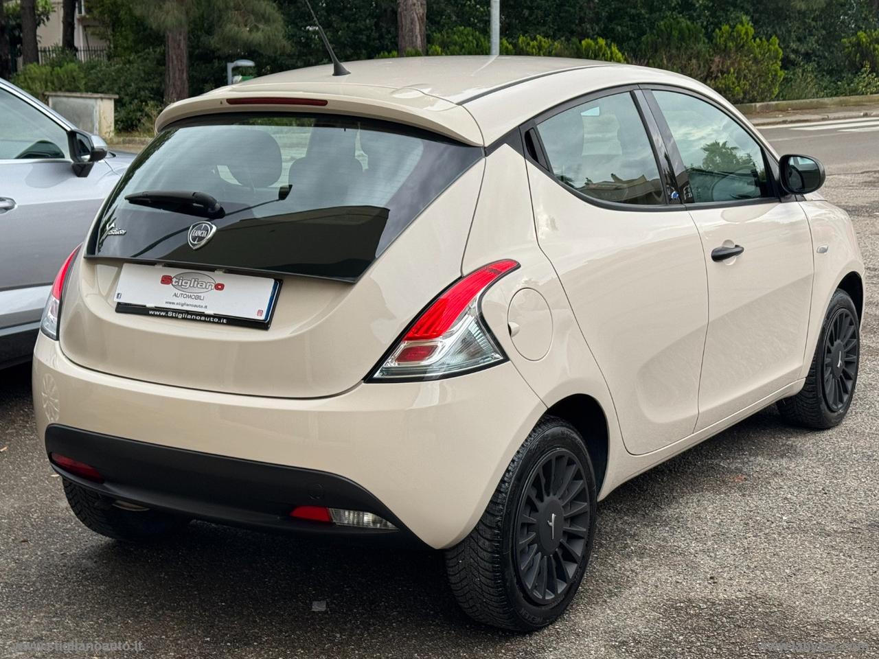 LANCIA Ypsilon 1.2 69 CV 5p. GPL Ecochic Ele.Bl