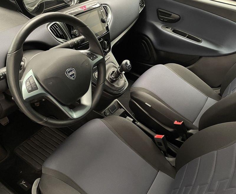 Lancia Ypsilon 1.0 FireFly 5 porte S&S Hybrid Silver Plus