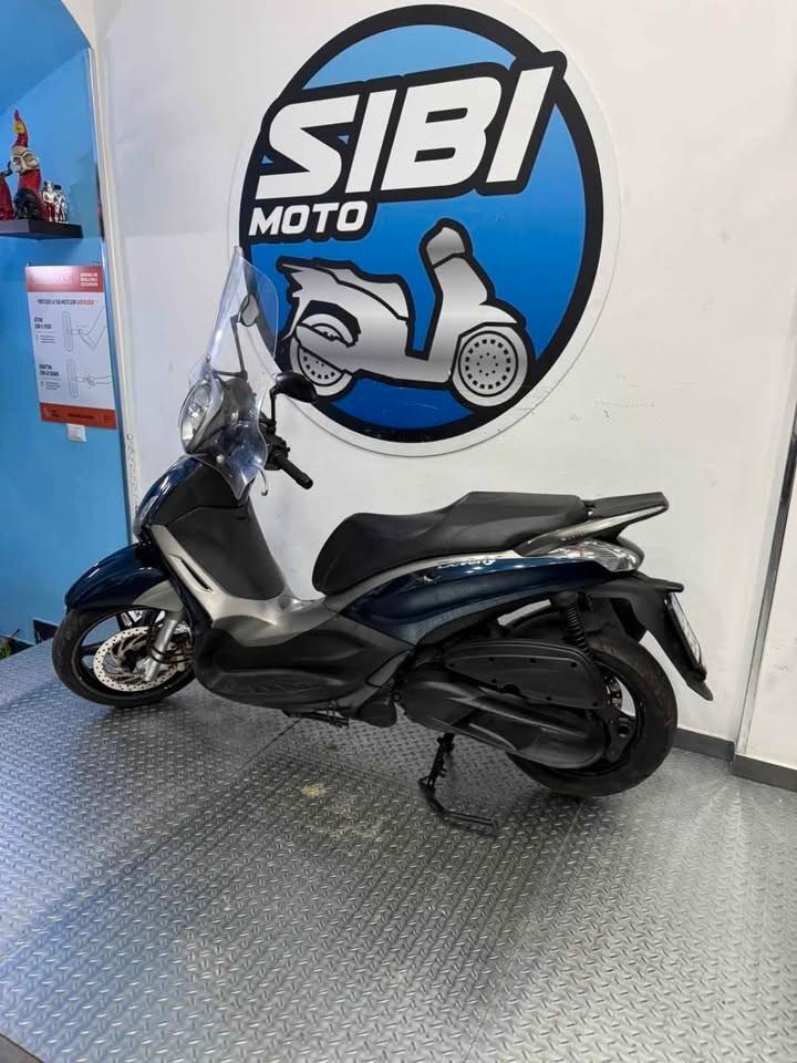 Piaggio Beverly 350