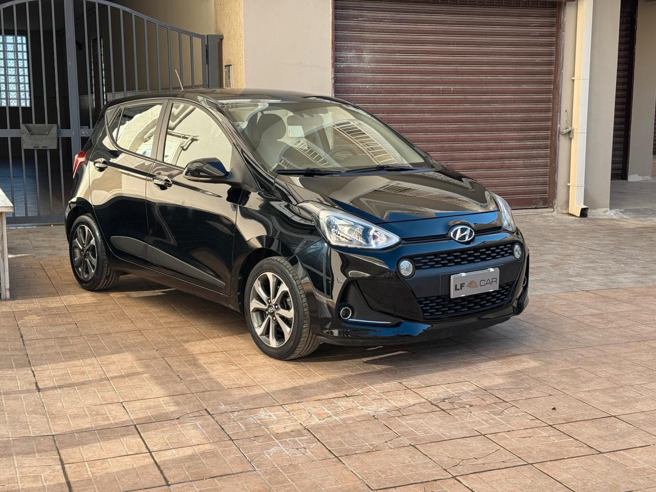 Hyundai i10 1.0 Tech Connect Pack automatica 67 cv
