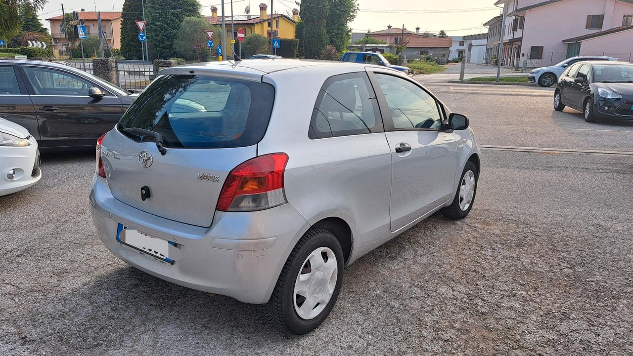 Toyota Yaris 1.3 3 porte OK NEO PATENTATI