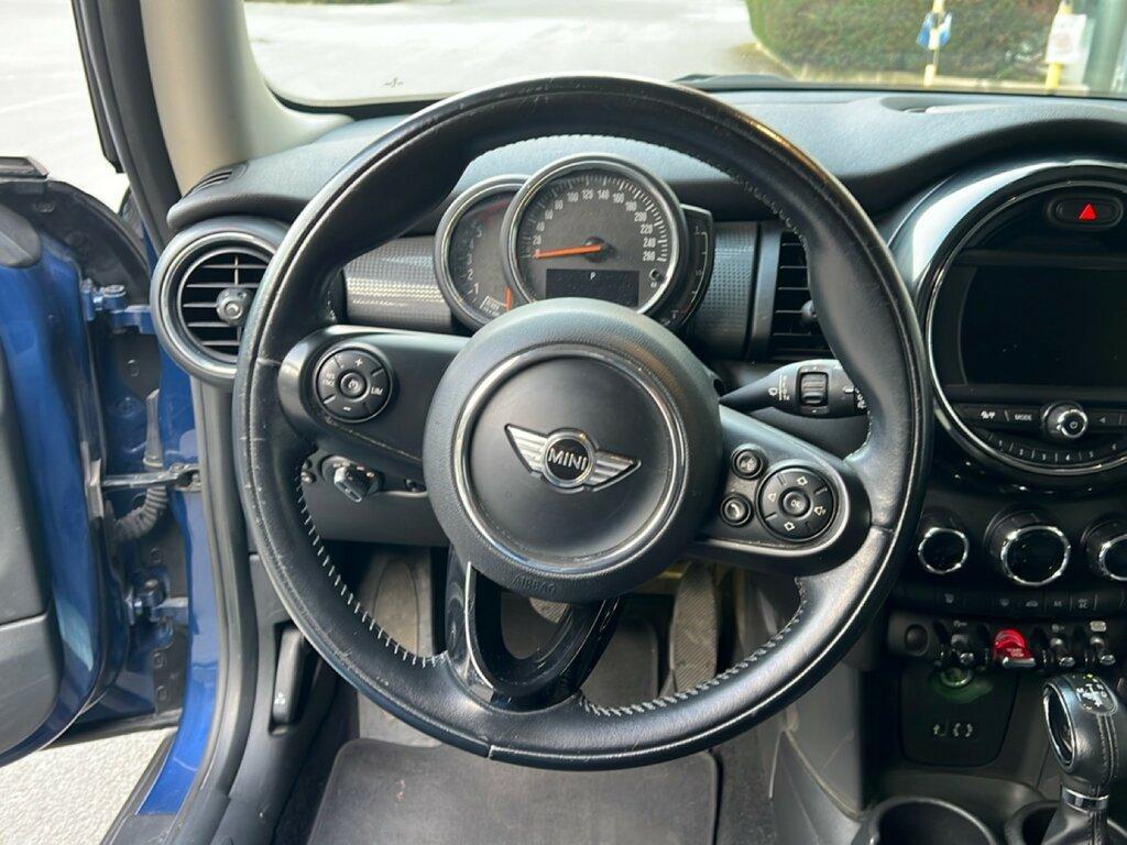 Mini Cooper D 1.5 D Cooper D Business XL Auto