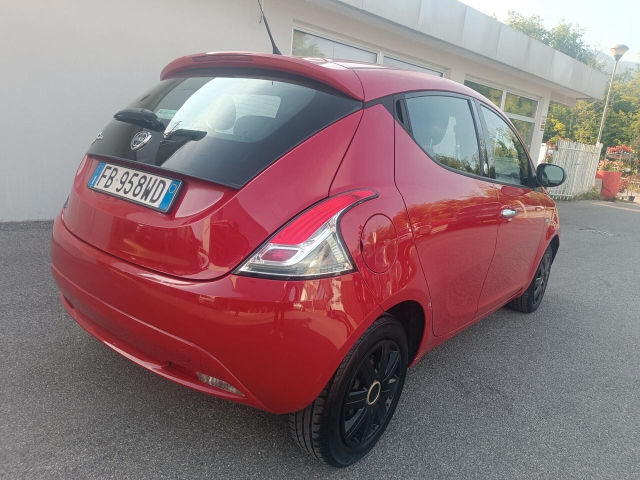 Lancia Ypsilon 1.2 gpl