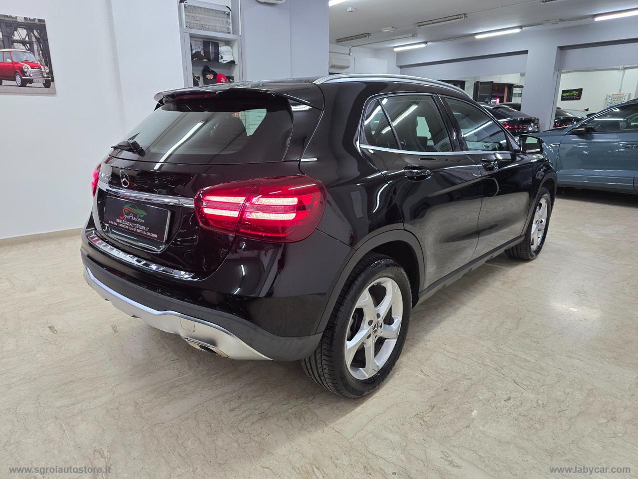 MERCEDES-BENZ GLA 200 d Automatic Sport