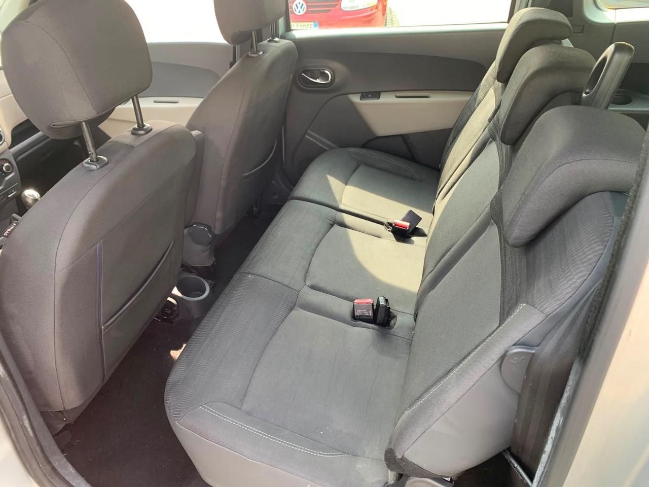Dacia Lodgy 1.5 dCi 8V 110CV Start&Stop 7 posti Lauréate