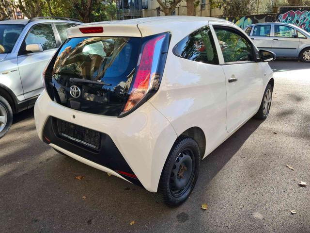 TOYOTA Aygo 1.0 VVT-i 69 CV 3 porte x-cool TSS