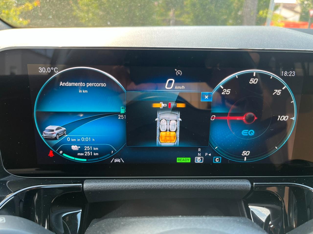 Mercedes-benz EQA 250 Premium Plus