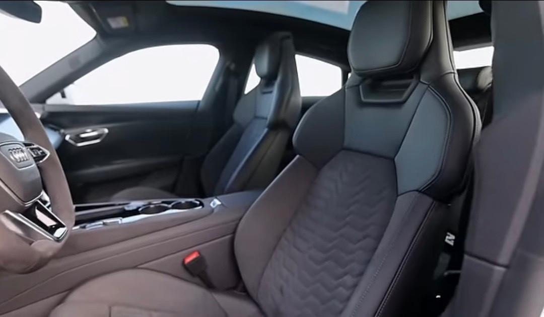 Audi E-tron GT quattro
