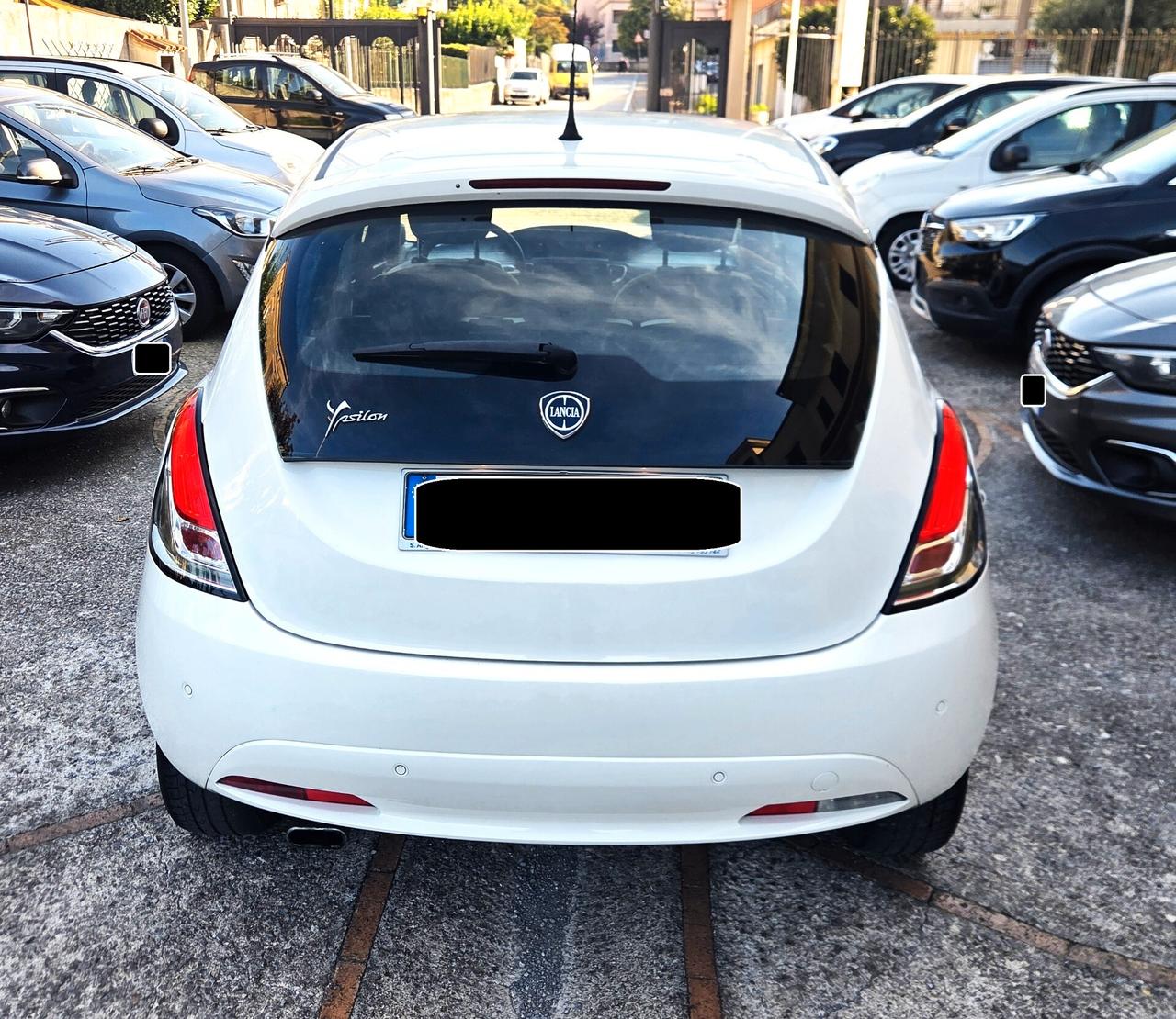 Lancia Ypsilon 1.2 KM 63000 CLIMA AUT. SENSORI CERCHI IN LEGA