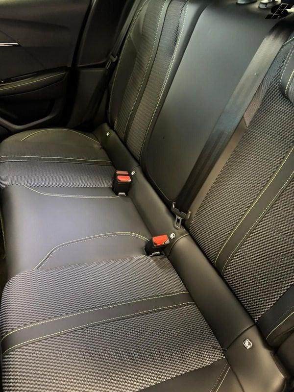 Peugeot 208 Peugeot 208 GT PureTech 100 S&S