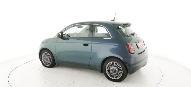 FIAT 500e Berlina 42 kWh La Prima