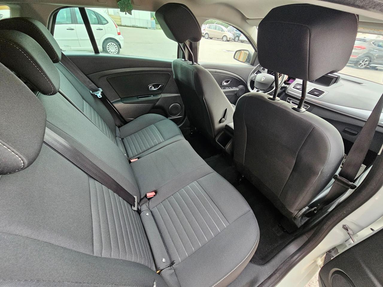 Renault Megane 1.5 dCi 110CV SporTour Limited