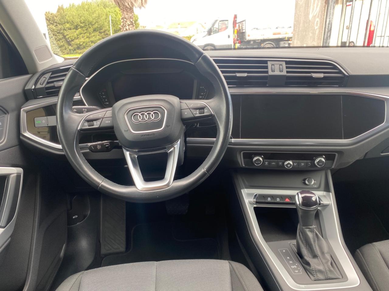 Audi Q3 35 TDI S tronic line edition