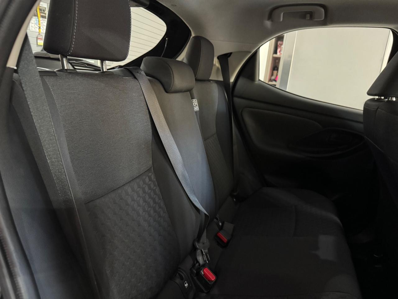 Toyota Yaris 1.5 Hybrid Trend Aziendale