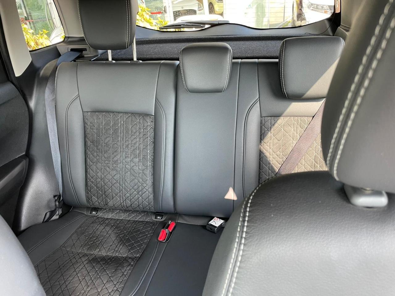 Suzuki Vitara 1.4 Hybrid Top
