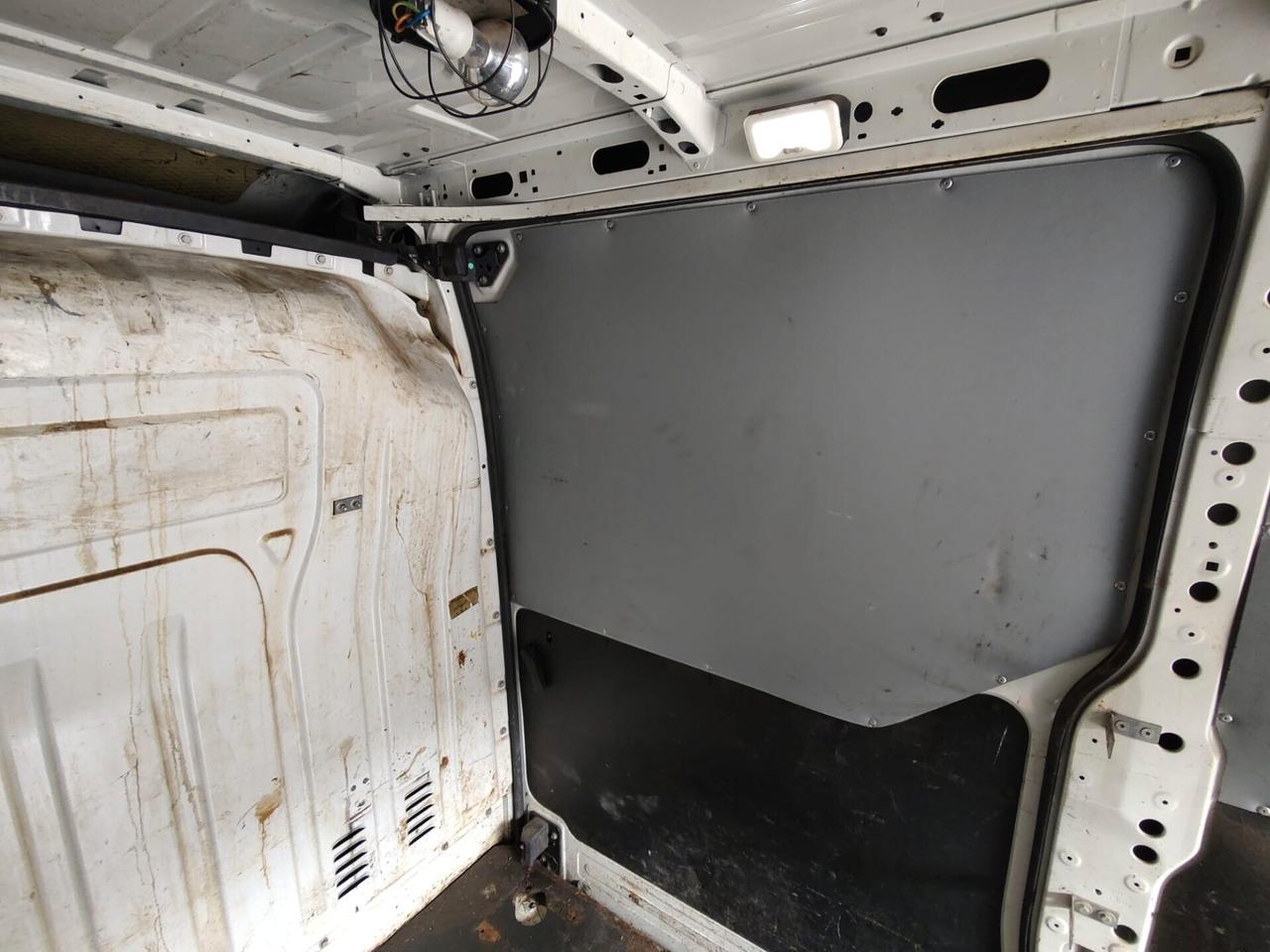 Renault Master T35 2.3 dci 125cv L3H2, EURO 5A, ATTREZZATO COME OFFICINA MOBILE