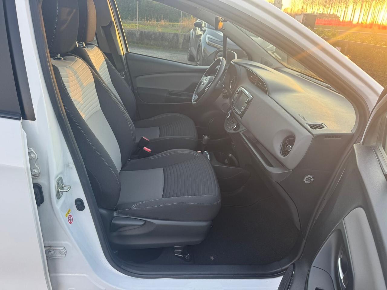 Toyota Yaris 1.5 Hybrid 5 porte Active