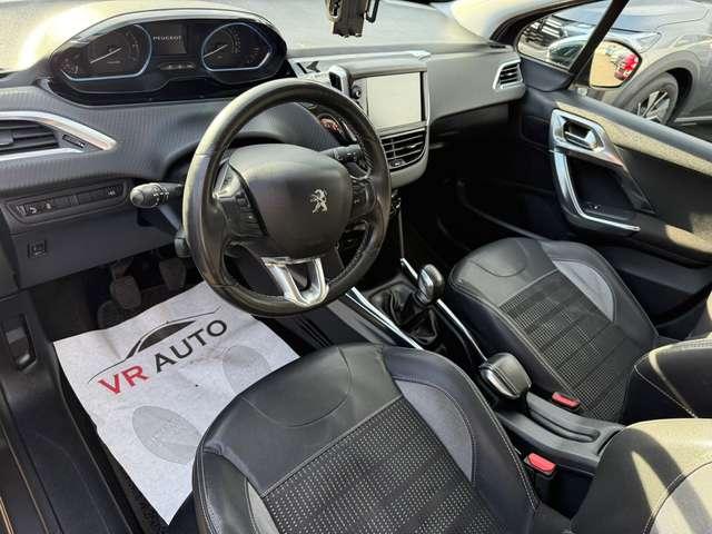 Peugeot 2008 1.2 vti Allure 82cv NEOPATENTATI