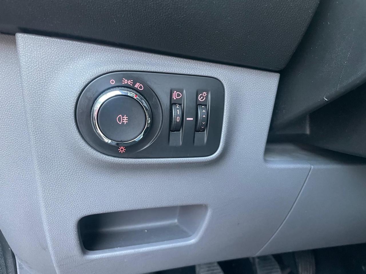 Opel Corsa 1.4 90CV GPL Tech 5 porte Cosmo