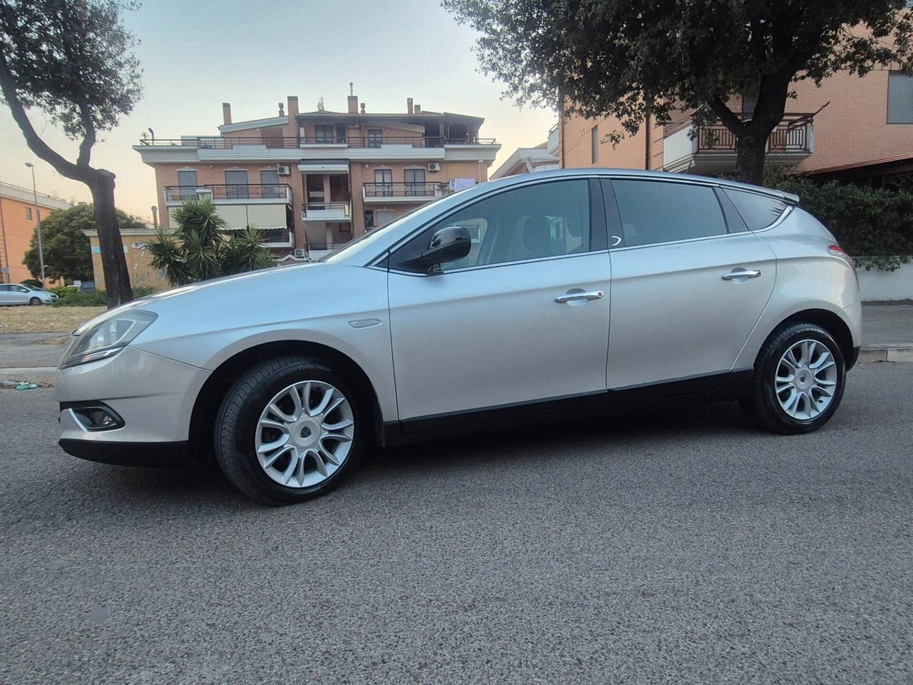Lancia Delta 1.6 MJT gold anno 2011