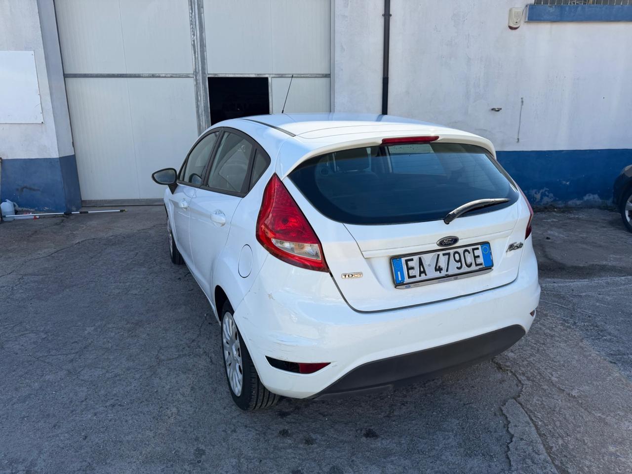 Ford Fiesta 1.4 TDCi 5p. Titanium distrib nuova frizione nuova