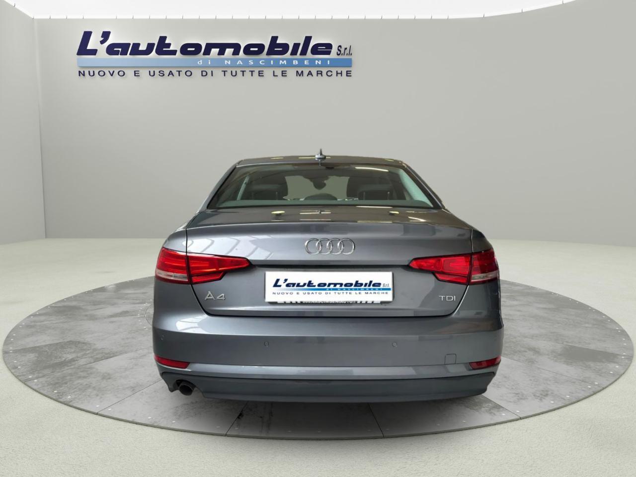 AUDI A4 2.0 TDI 122 CV Design.