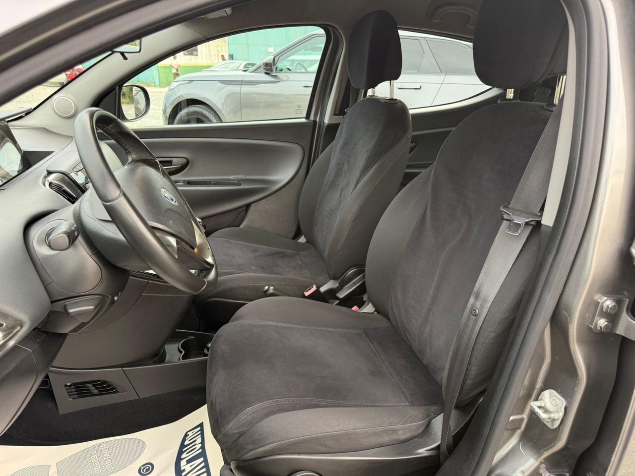 Lancia Ypsilon 1.2 Benz- Neopatentati-Anche Permuta
