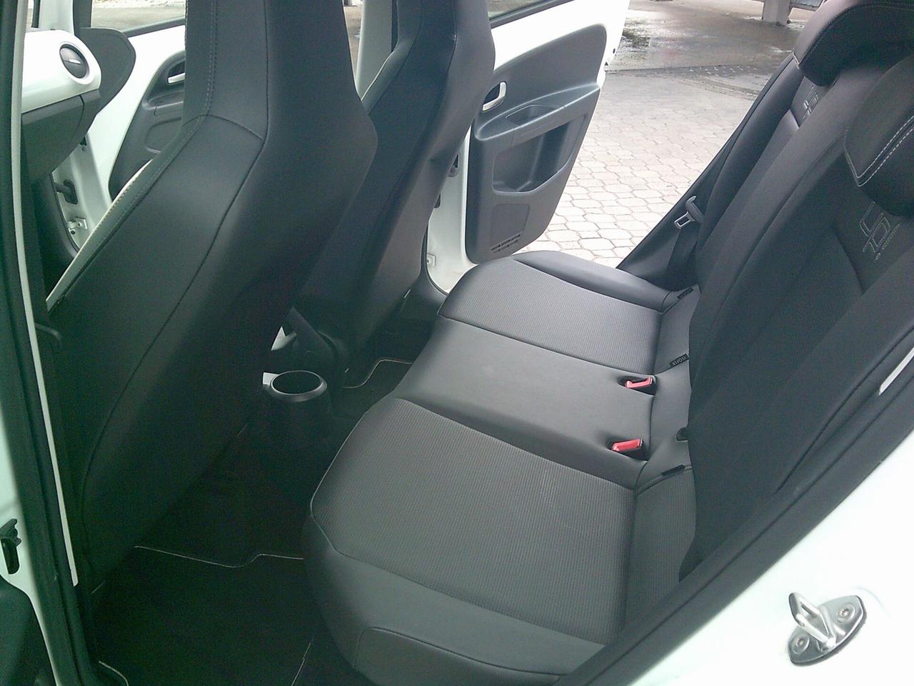 Volkswagen up! 1.0 75 CV 5p. high up!Solo Km 31000*