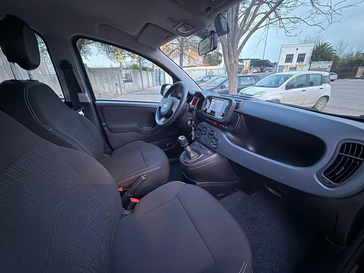 Fiat Panda KM.28.000 1.0 HYBRID 10/2023