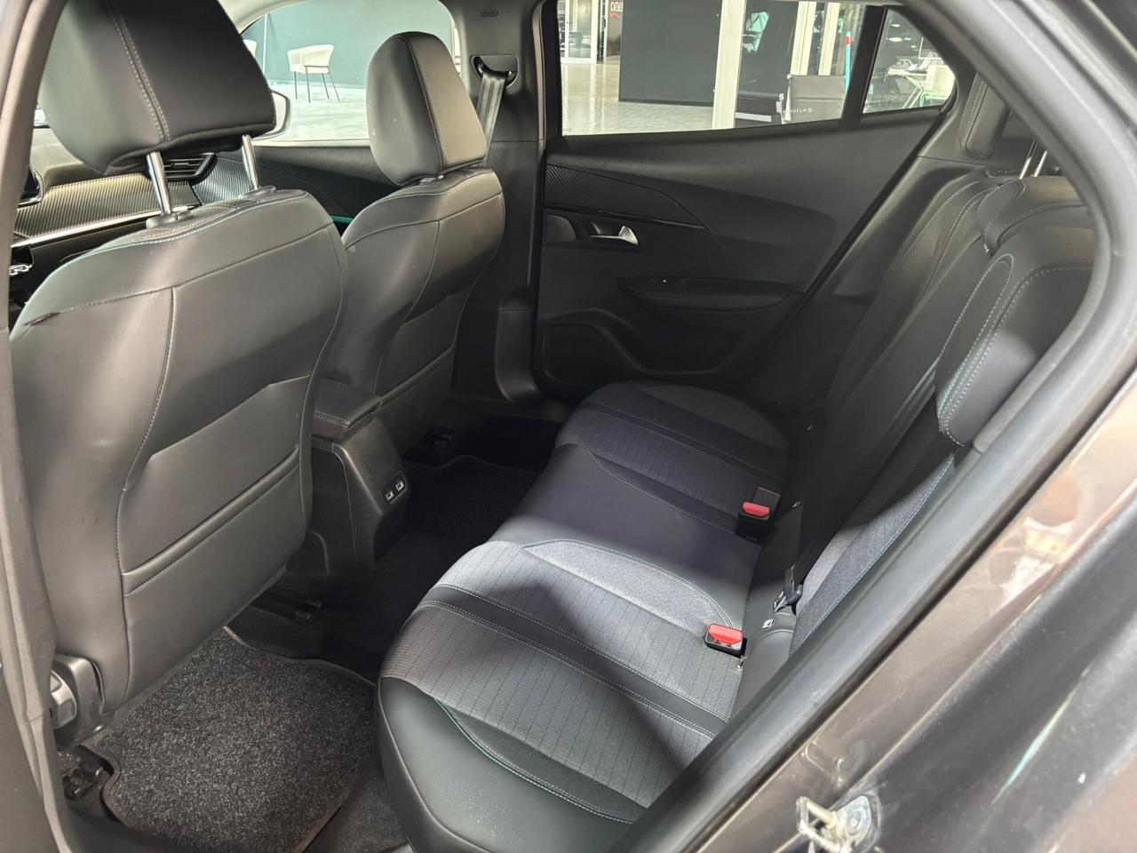 Peugeot 2008 PureTech 100 S&S Allure Pack