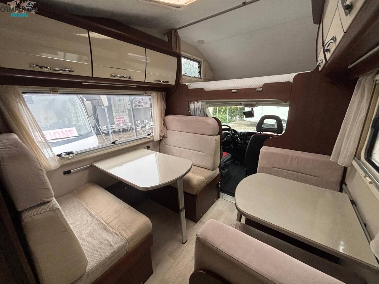 CARAVANS INTERNATIONAL ELLIOT 40 - mansardato con letti a castello in coda
