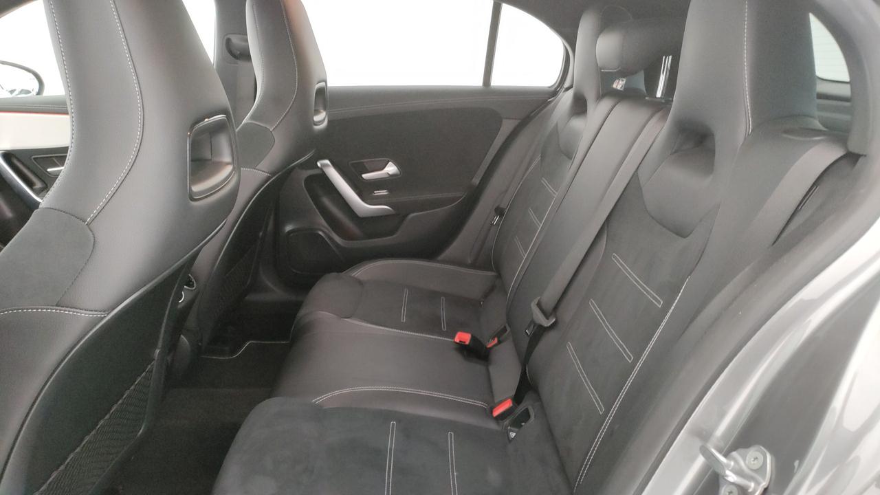 Mercedes-Benz A 180 d Premium Night edition auto