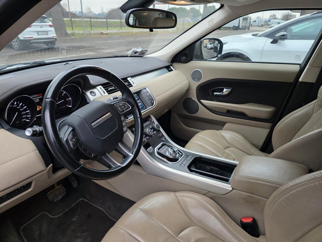 Land Rover Range Evoque 2.2 TD4 5p. Prestige