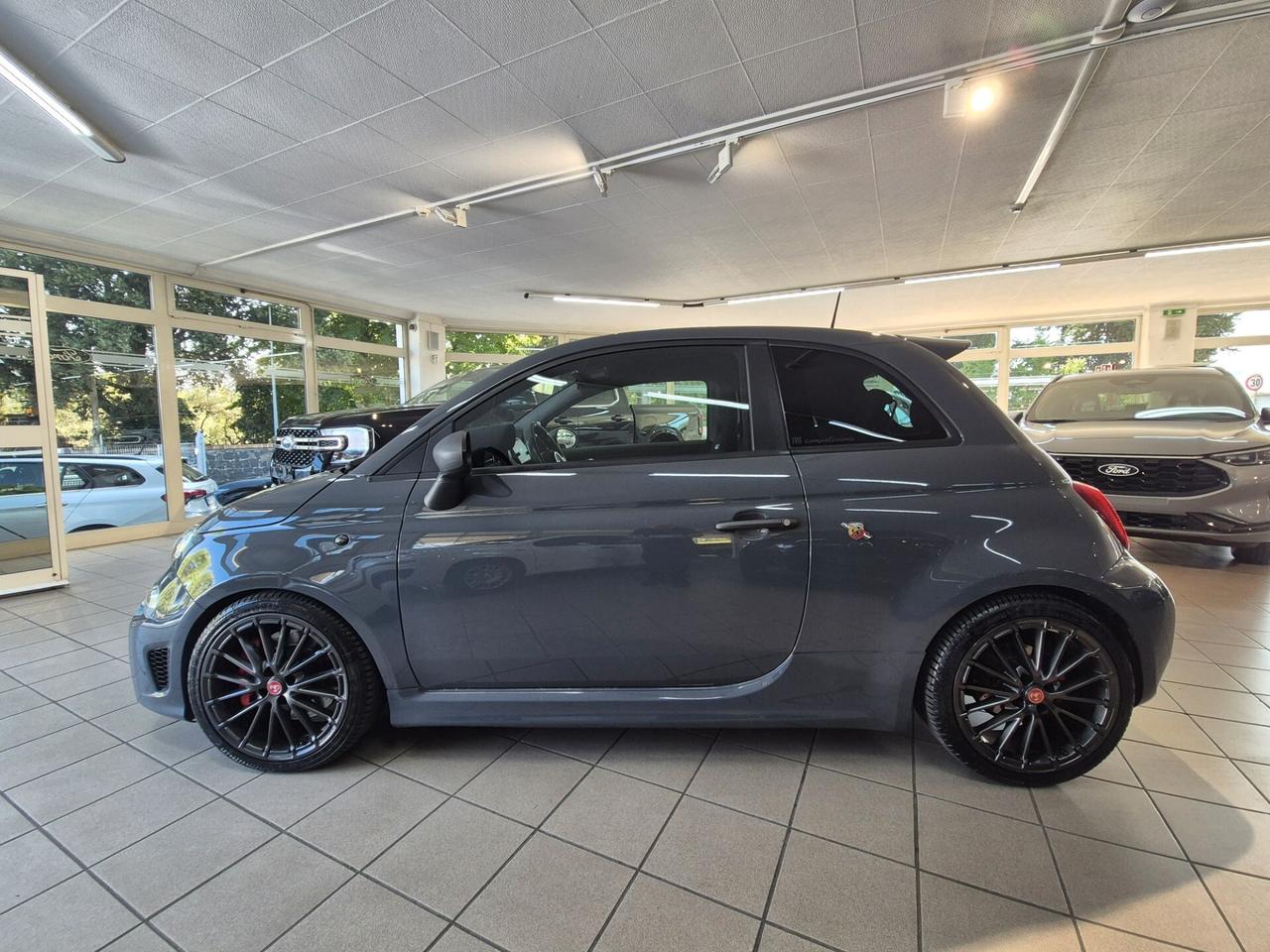 Abarth 695 1.4 Turbo T-Jet 180 CV Competizione