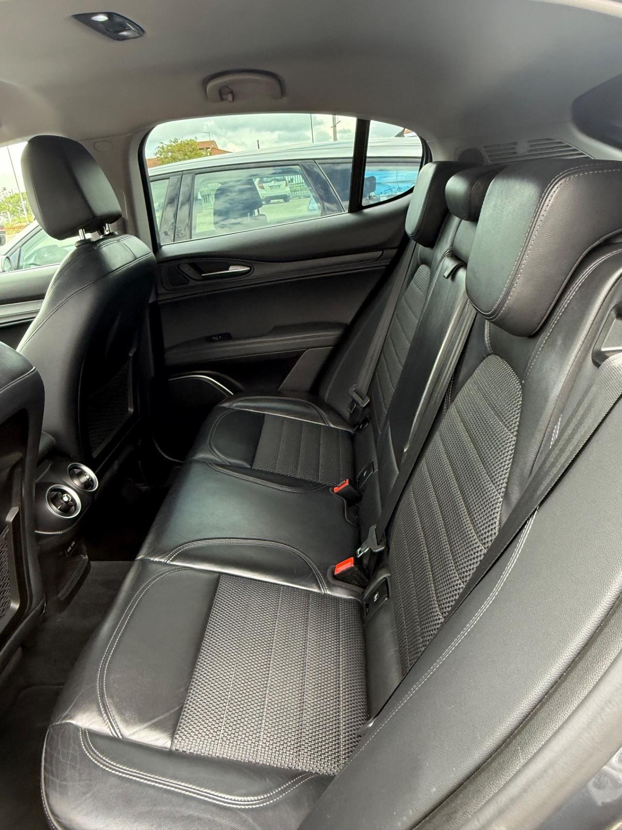 Alfa Romeo Stelvio 2.2 Turbodiesel 210 CV AT8 Q4 Executive