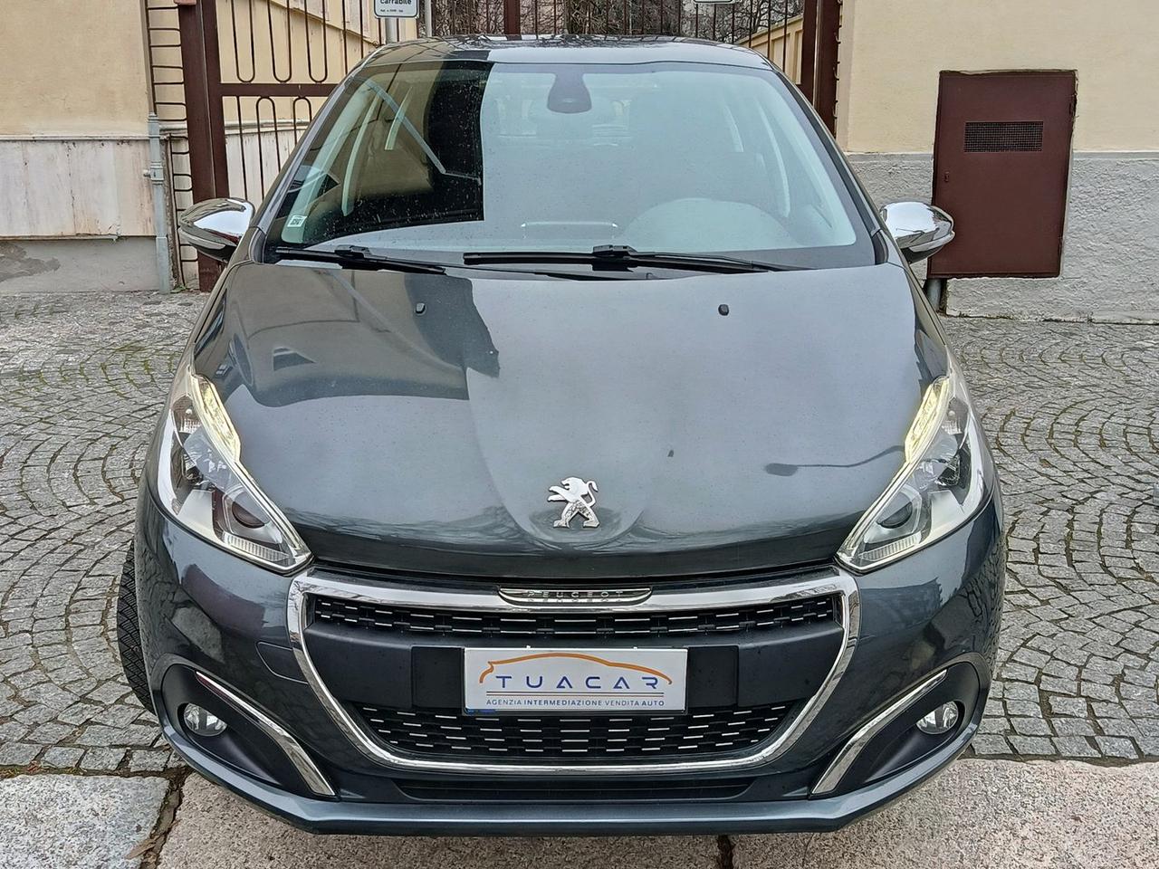 Peugeot 208 Allure 1.2 PureTech 82 #8383