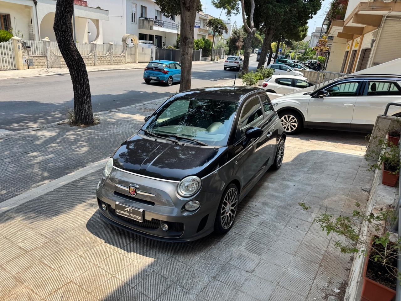 Abarth 500 1.4 Turbo T-Jet Custom