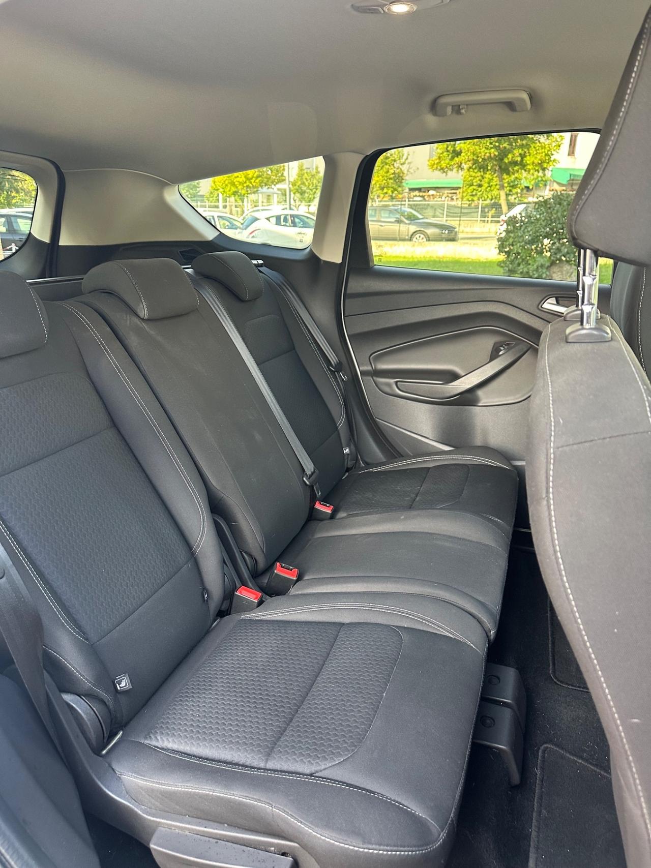 Ford Kuga 1.5 TDCI 120 CV S&S 2WD Business