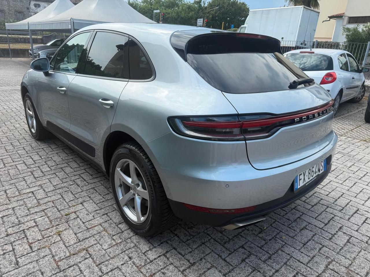 Porsche Macan 2.0 Book service Porsche