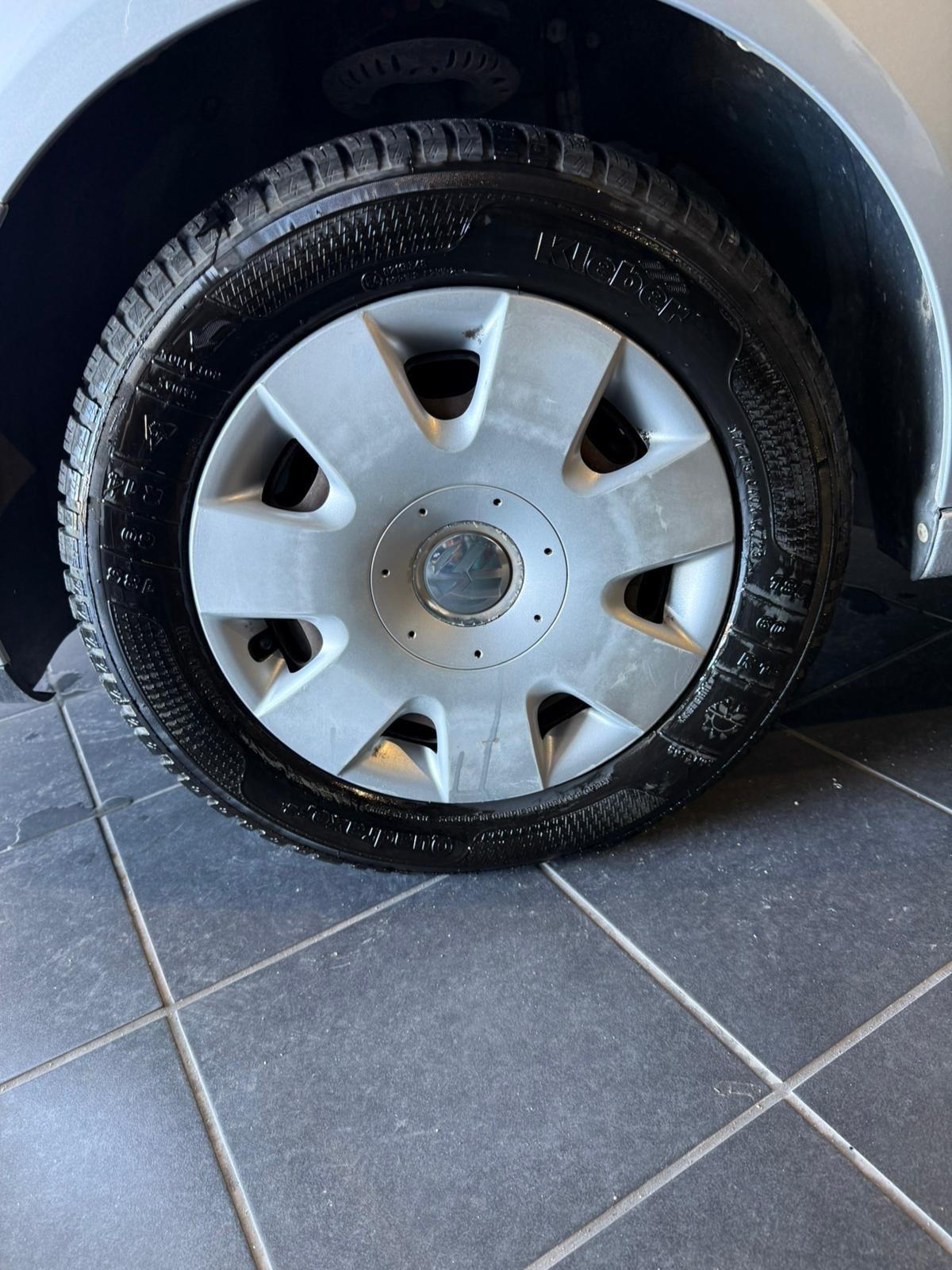 Volkswagen Polo 1.2 - 110 mila Km - NEOPATENTATI